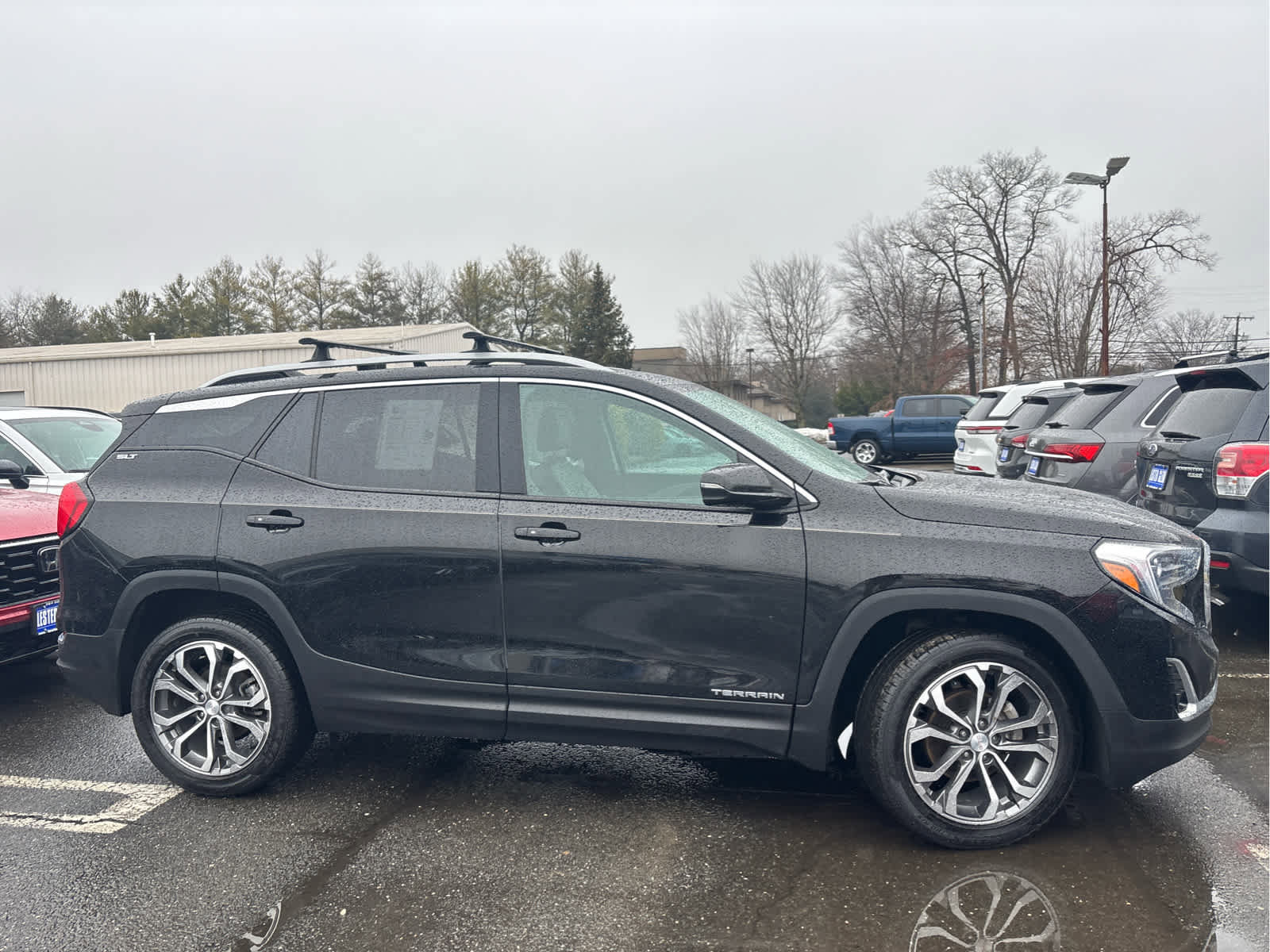 Used 2021 GMC Terrain SLT image 3