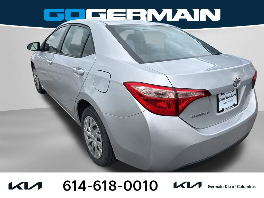 Used 2018 Toyota Corolla LE w/ Carpet Mat Package (TMS) FWD image 3