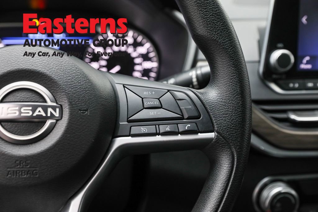 Used 2023 Nissan Altima 2.5 SV image 16
