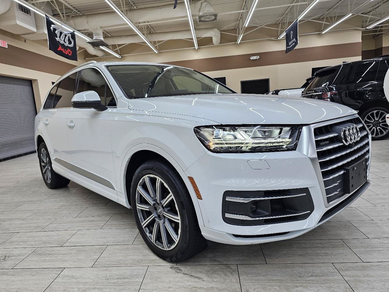 Used 2018 Audi Q7 3.0T Prestige AWD/4WD image 4