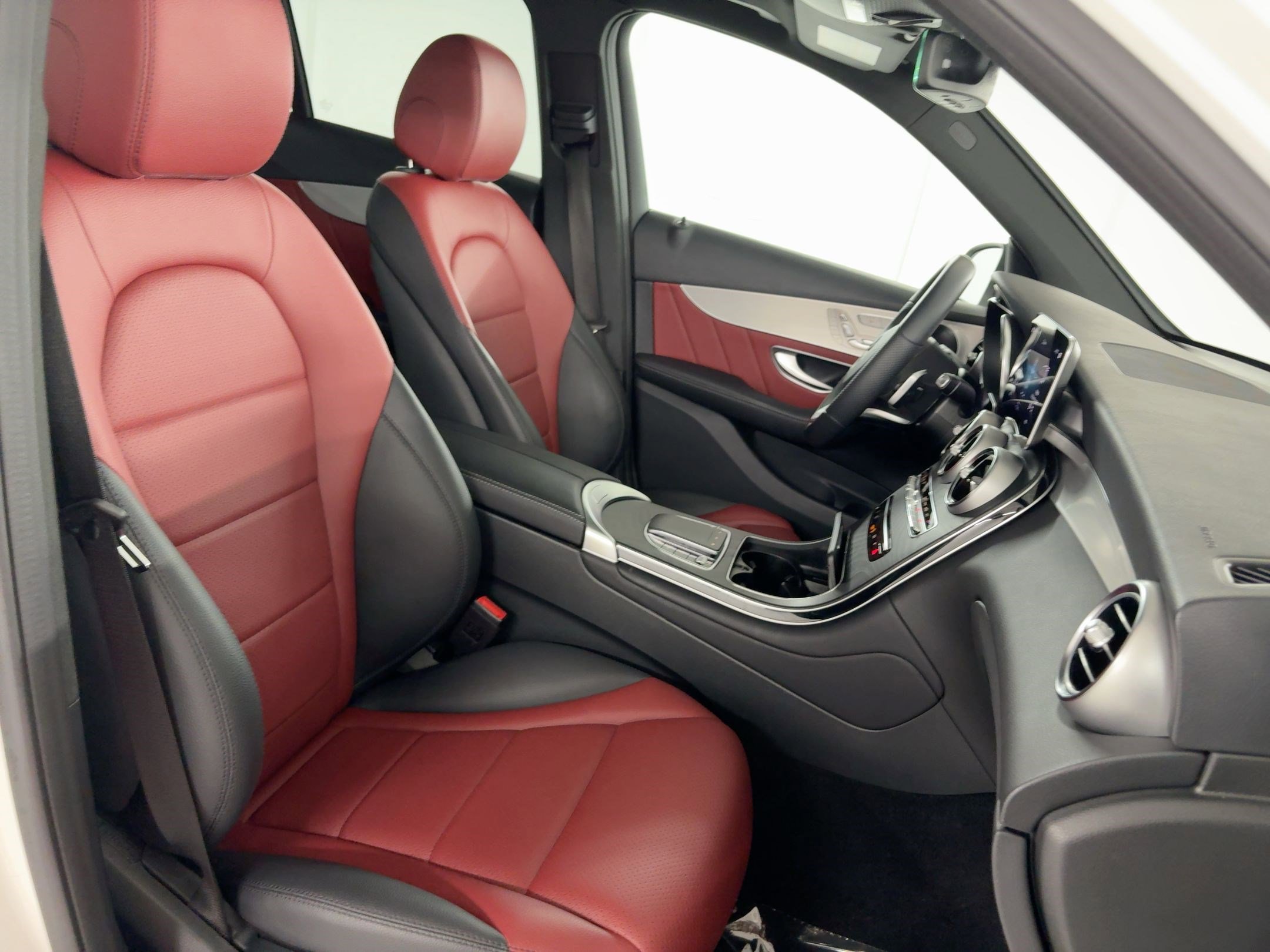 Certified 2022 Mercedes-Benz GLC 300 image 31