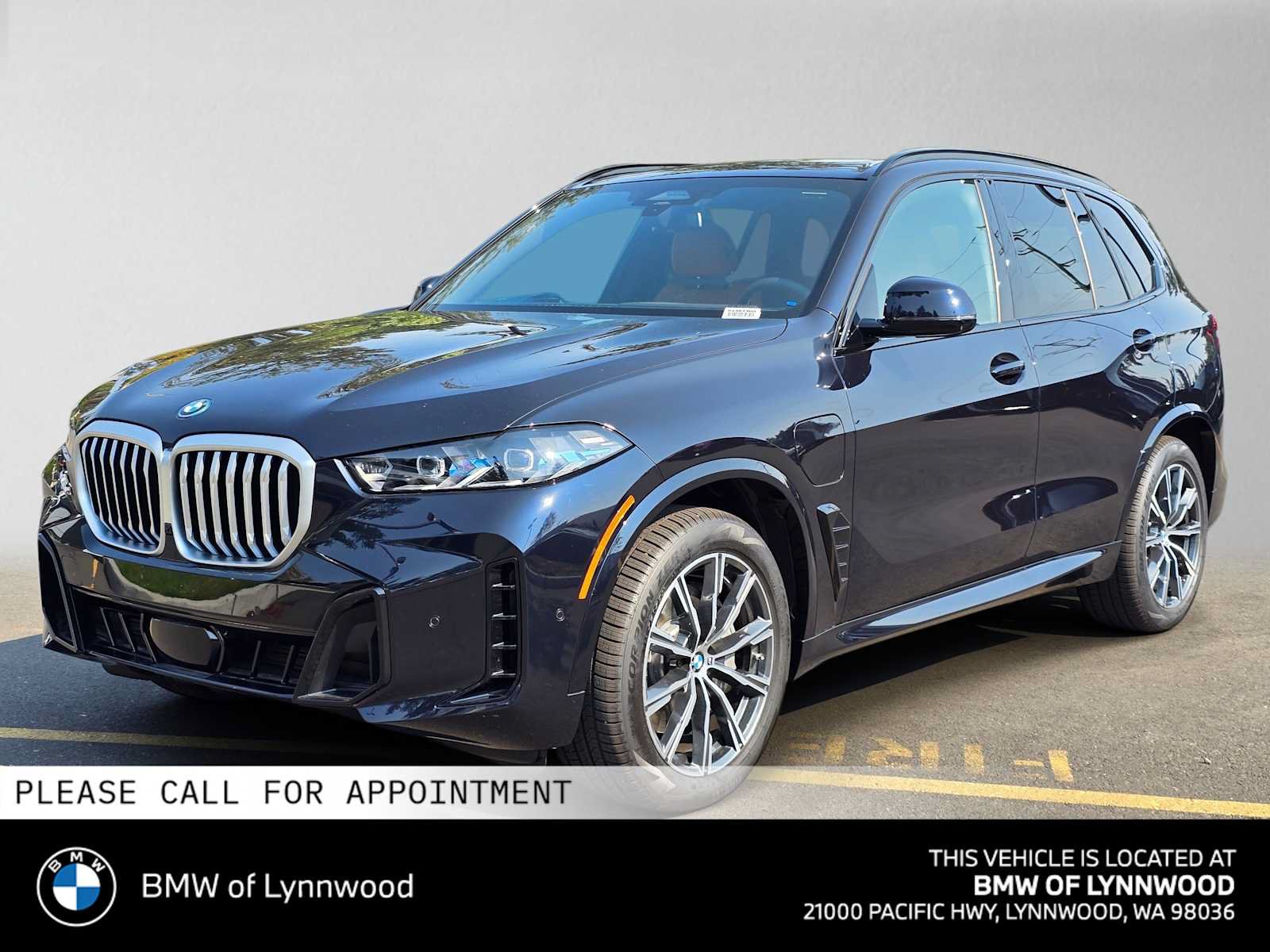 New 2026 BMW X5 xDrive50e w/ M Sport Package AWD/4WD image 7
