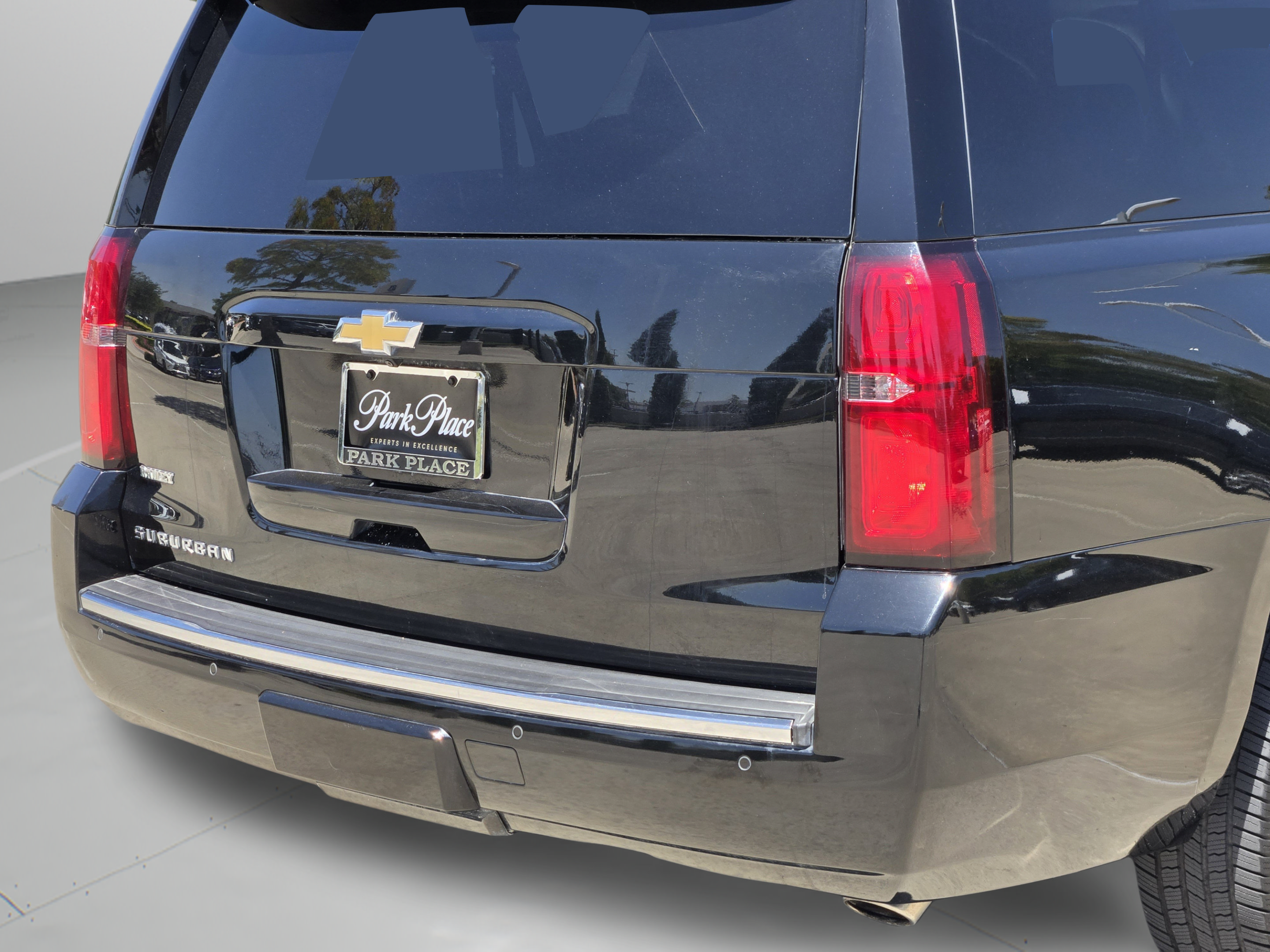 Used 2016 Chevrolet Suburban LTZ AWD/4WD image 40