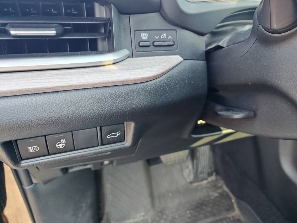 Used 2024 Toyota Grand Highlander AWD image 8
