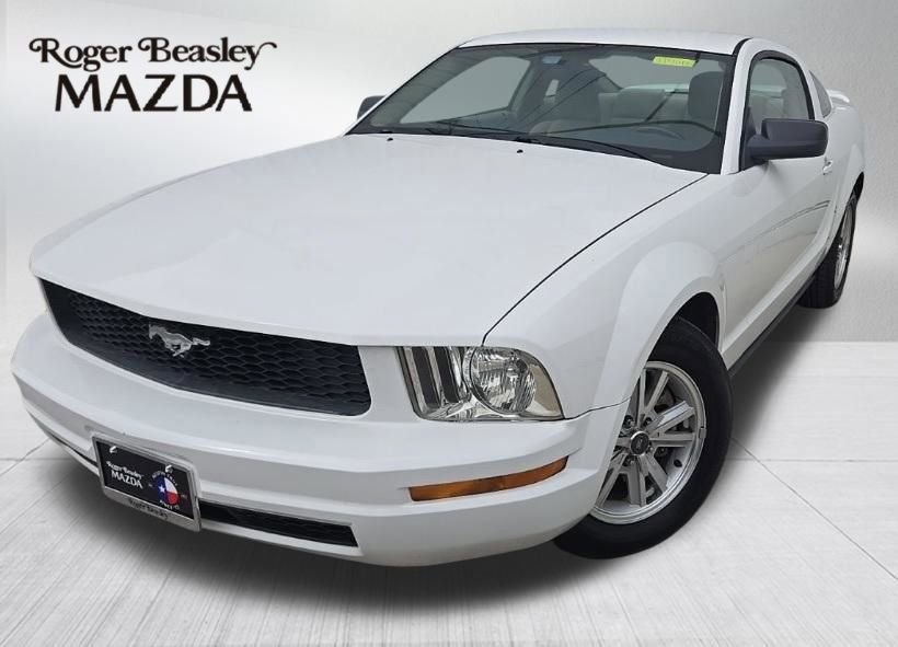 Used 2006 Ford Mustang Coupe RWD image 1
