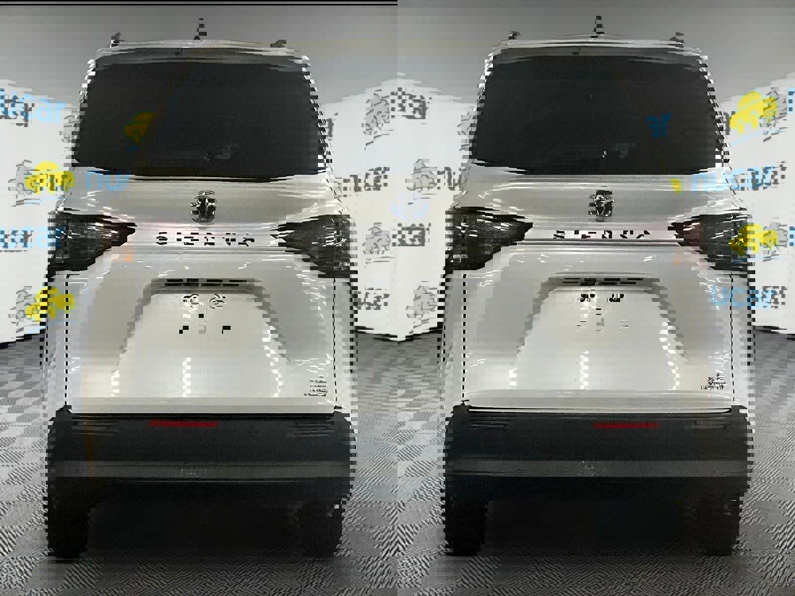 Certified 2024 Toyota Sienna XLE image 5