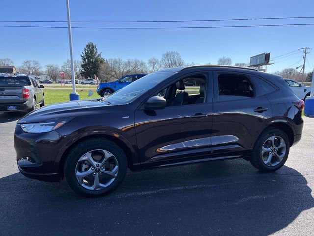 Certified 2023 Ford Escape ST-Line w/ Tech Pack #1 image 3