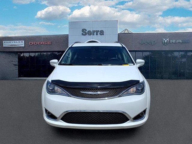 Used 2018 Chrysler Pacifica Touring-L Plus FWD image 2