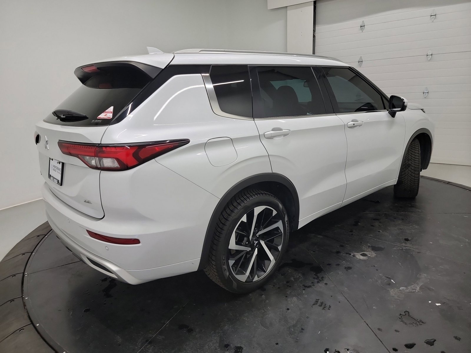 Used 2022 Mitsubishi Outlander SEL AWD/4WD image 9