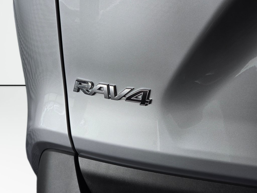 Used 2025 Toyota RAV4 XLE w/ Convenience Package AWD/4WD image 14