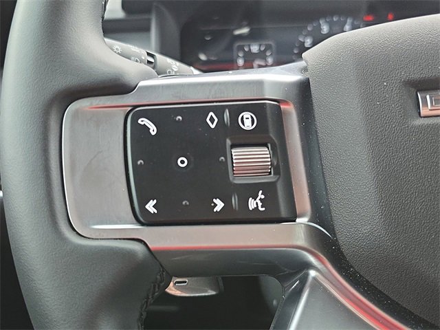 Certified 2025 Land Rover Discovery Dynamic SE image 17