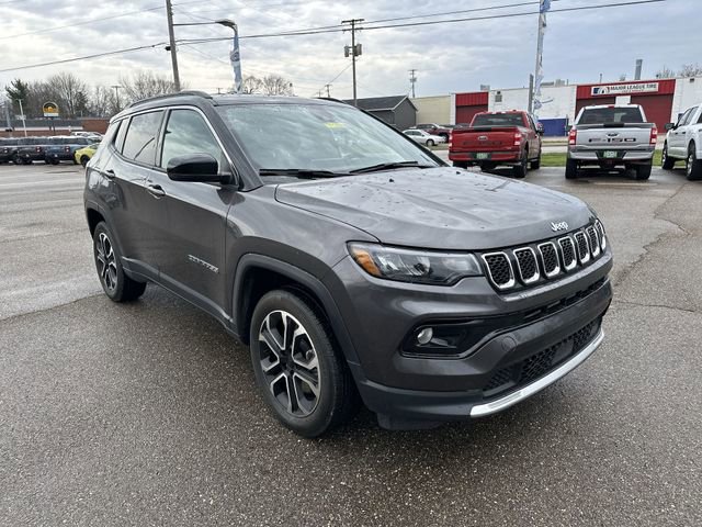 Used 2024 Jeep Compass Limited AWD/4WD image 11