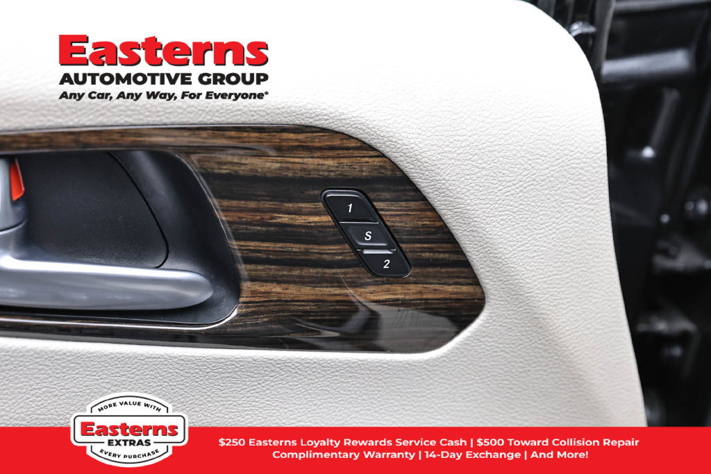Used 2023 Chrysler Pacifica Limited FWD image 23