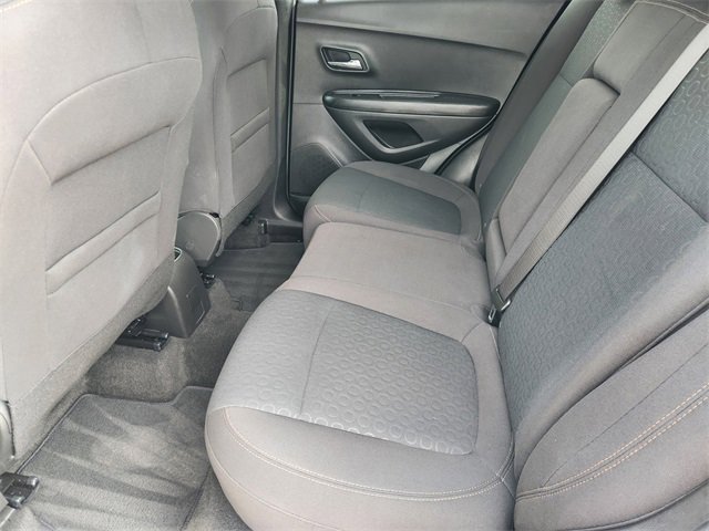 Used 2022 Chevrolet Trax LS w/ Tint and Cruise Package image 30