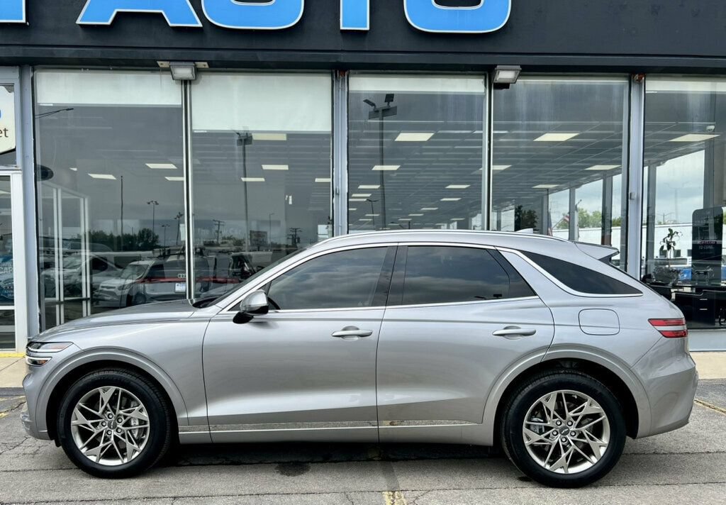 Used 2025 Genesis GV70 2.5T w/ Select Package AWD/4WD image 32
