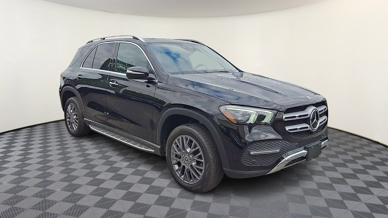 Used 2022 Mercedes-Benz GLE 350 4MATIC image 2