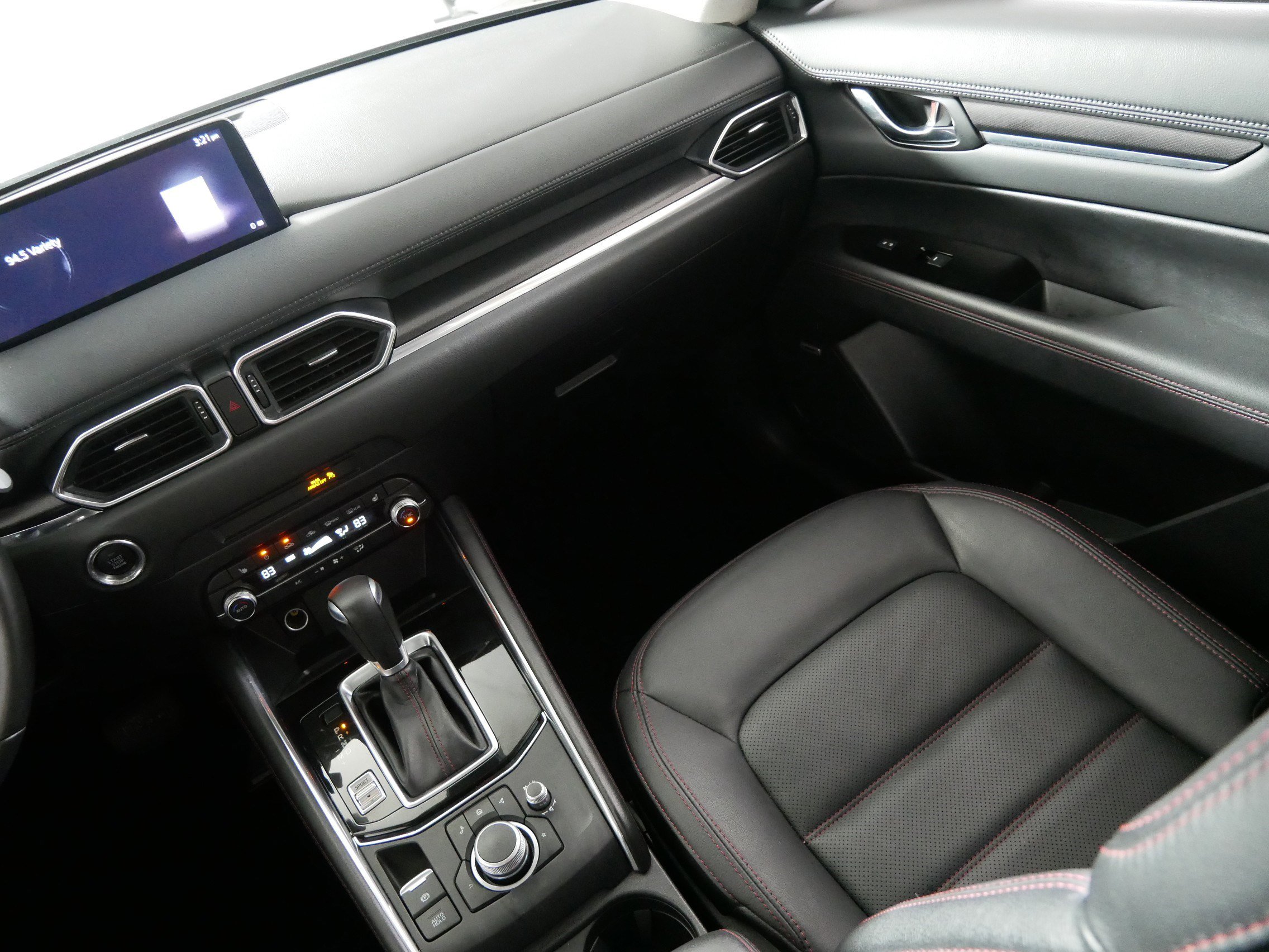 Used 2025 MAZDA CX-5 Carbon Edition image 11