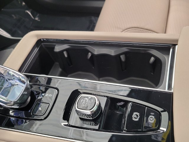 New 2026 Volvo XC90 B6 Ultra AWD/4WD image 25