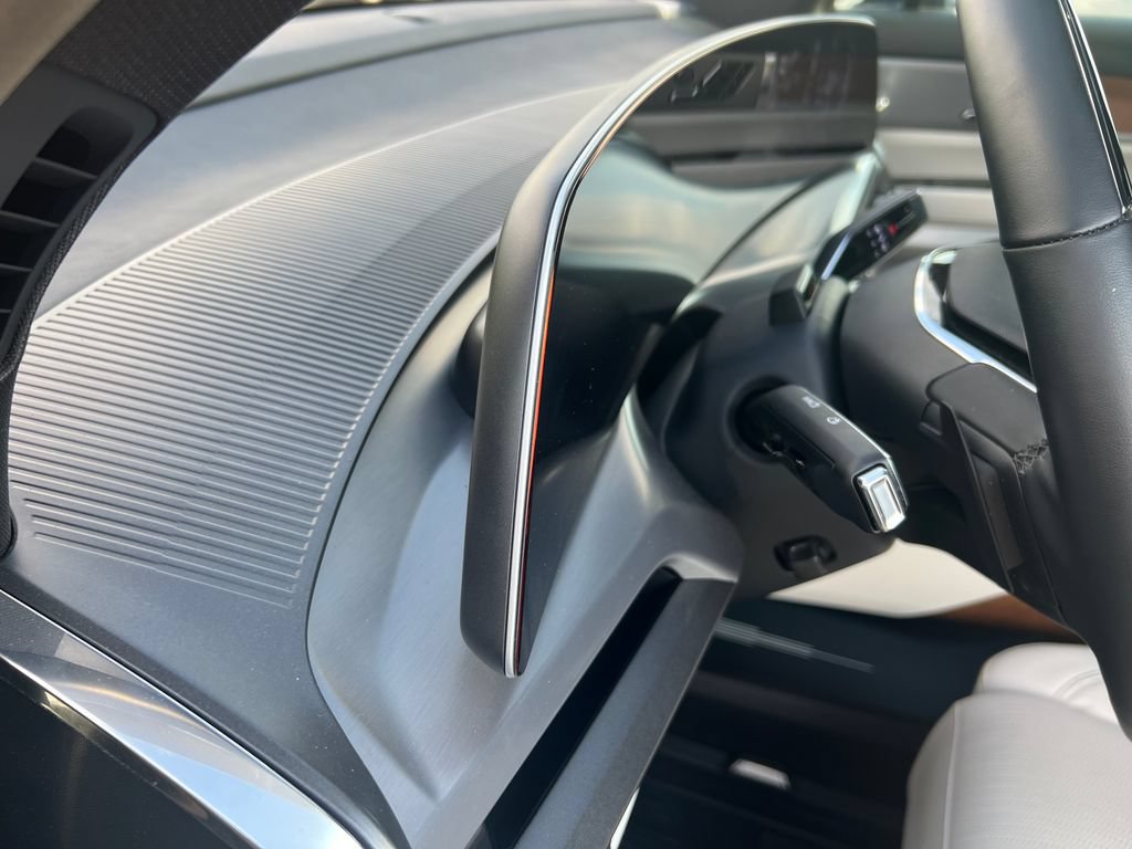Certified 2026 Cadillac Vistiq Sport w/ LPO, Floor Liner Package AWD/4WD image 25