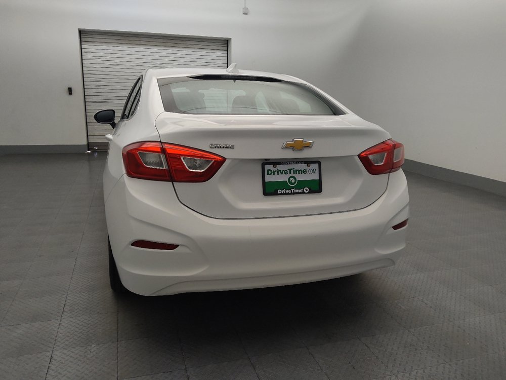 Used 2017 Chevrolet Cruze LT FWD image 6