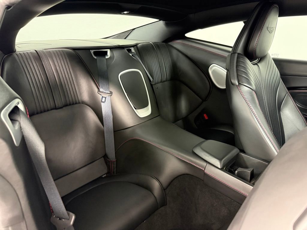 Used 2018 Aston Martin DB11 V12 image 17