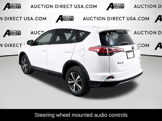 Used 2018 Toyota RAV4 XLE AWD/4WD image 5