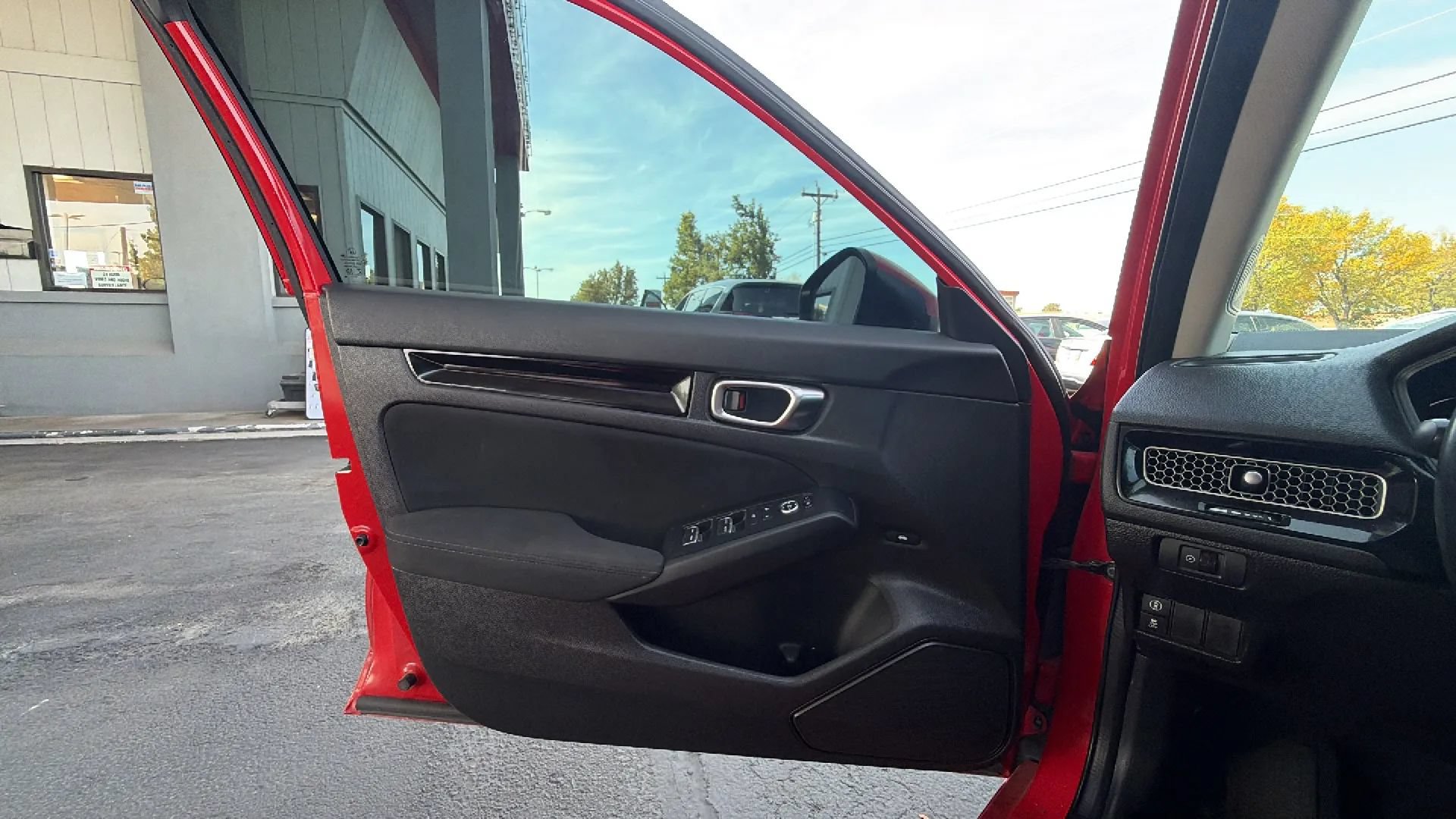 Used 2023 Honda Civic EX image 9