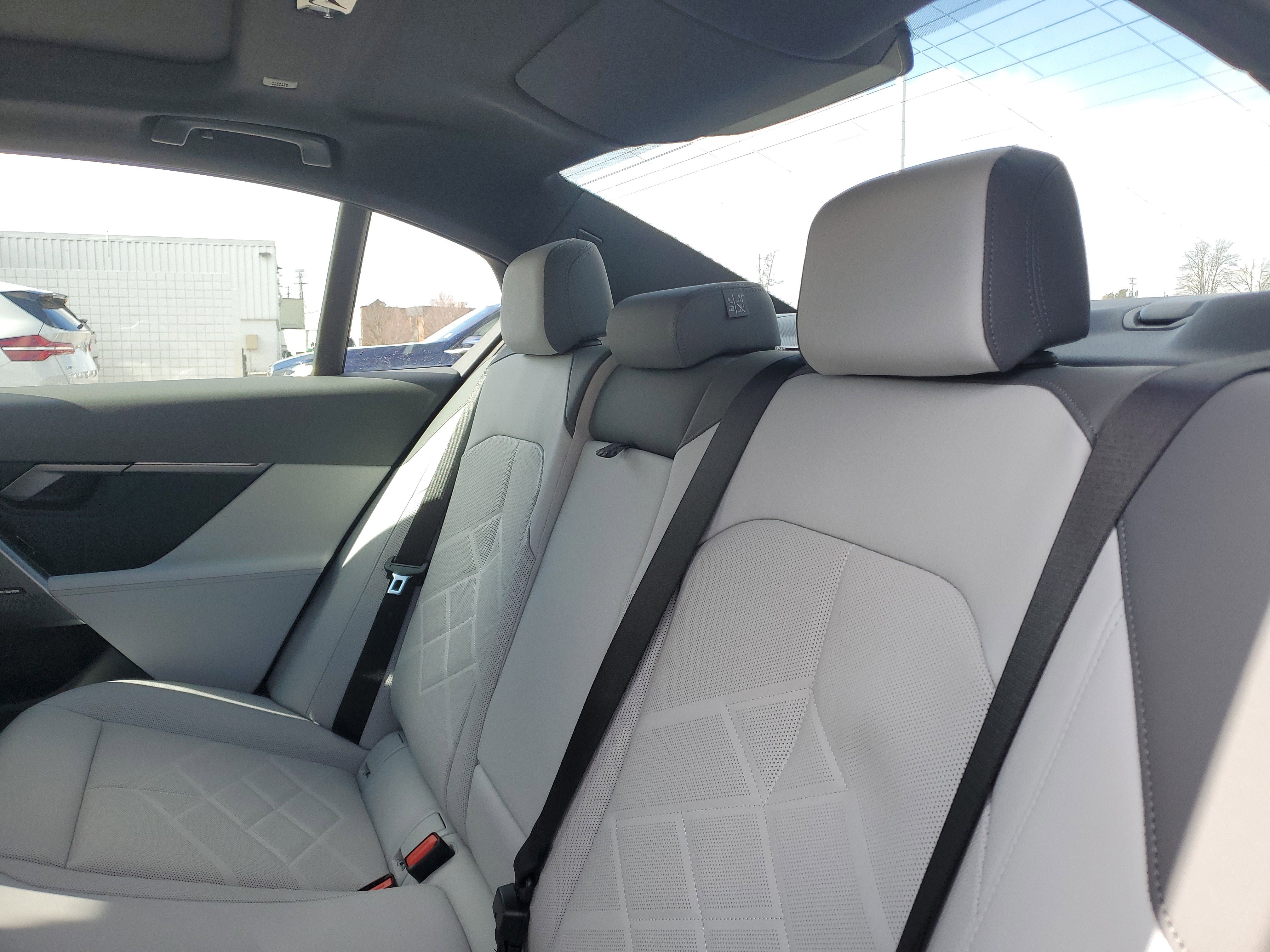 New 2026 BMW 540i xDrive w/ M Sport Package image 23