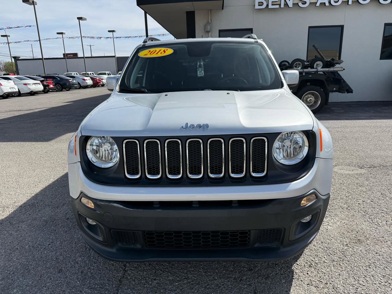 Used 2018 Jeep Renegade Latitude image 3