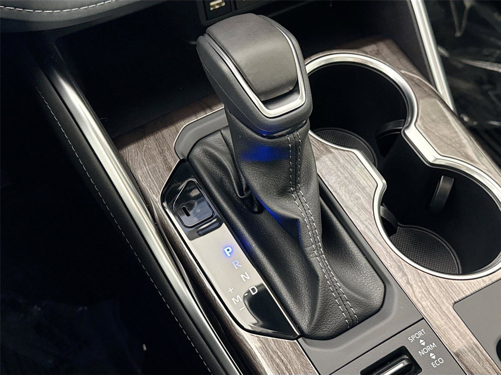 Certified 2025 Toyota Highlander Platinum image 28