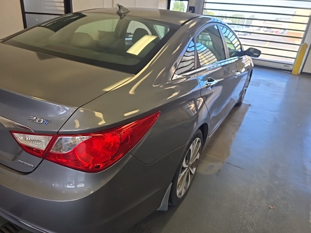 Used 2013 Hyundai Sonata Limited FWD image 4