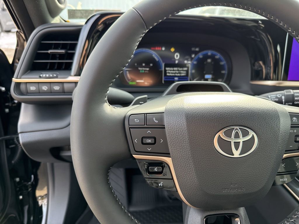 Certified 2025 Toyota Crown Signia w/ Advanced Technology Package image 18