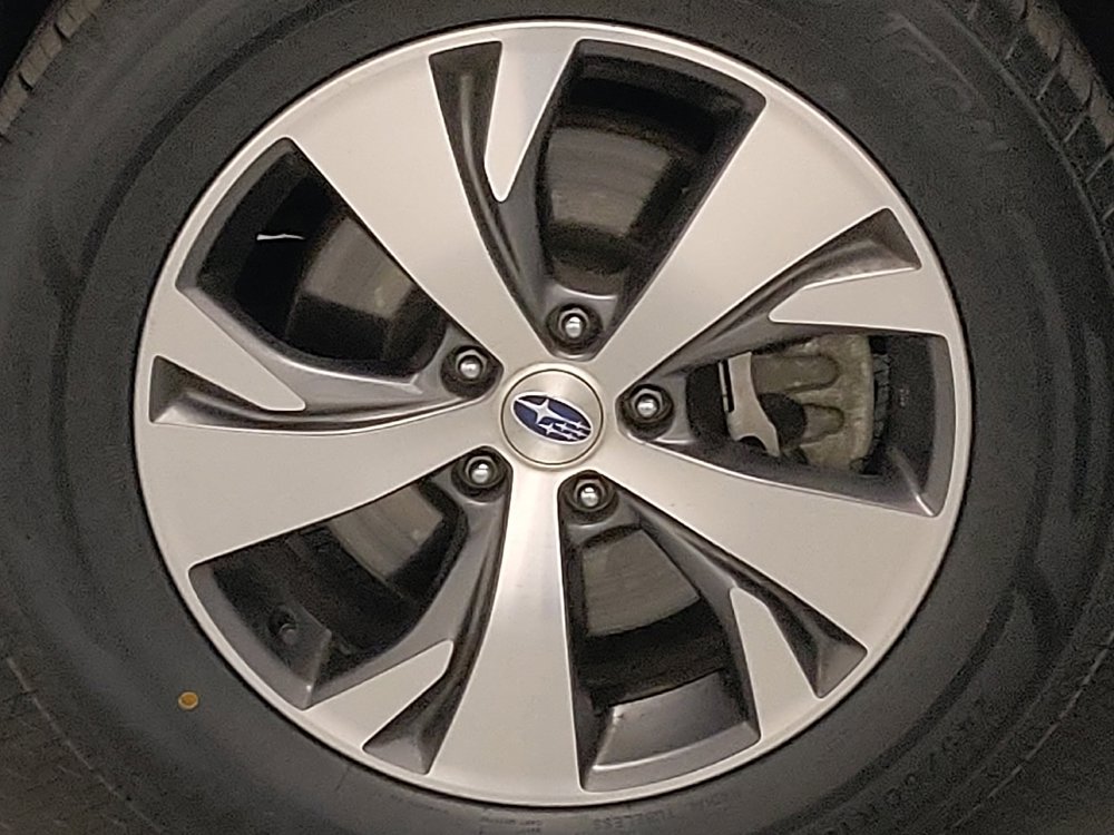 Used 2020 Subaru Ascent Premium w/ Convenience Package image 31