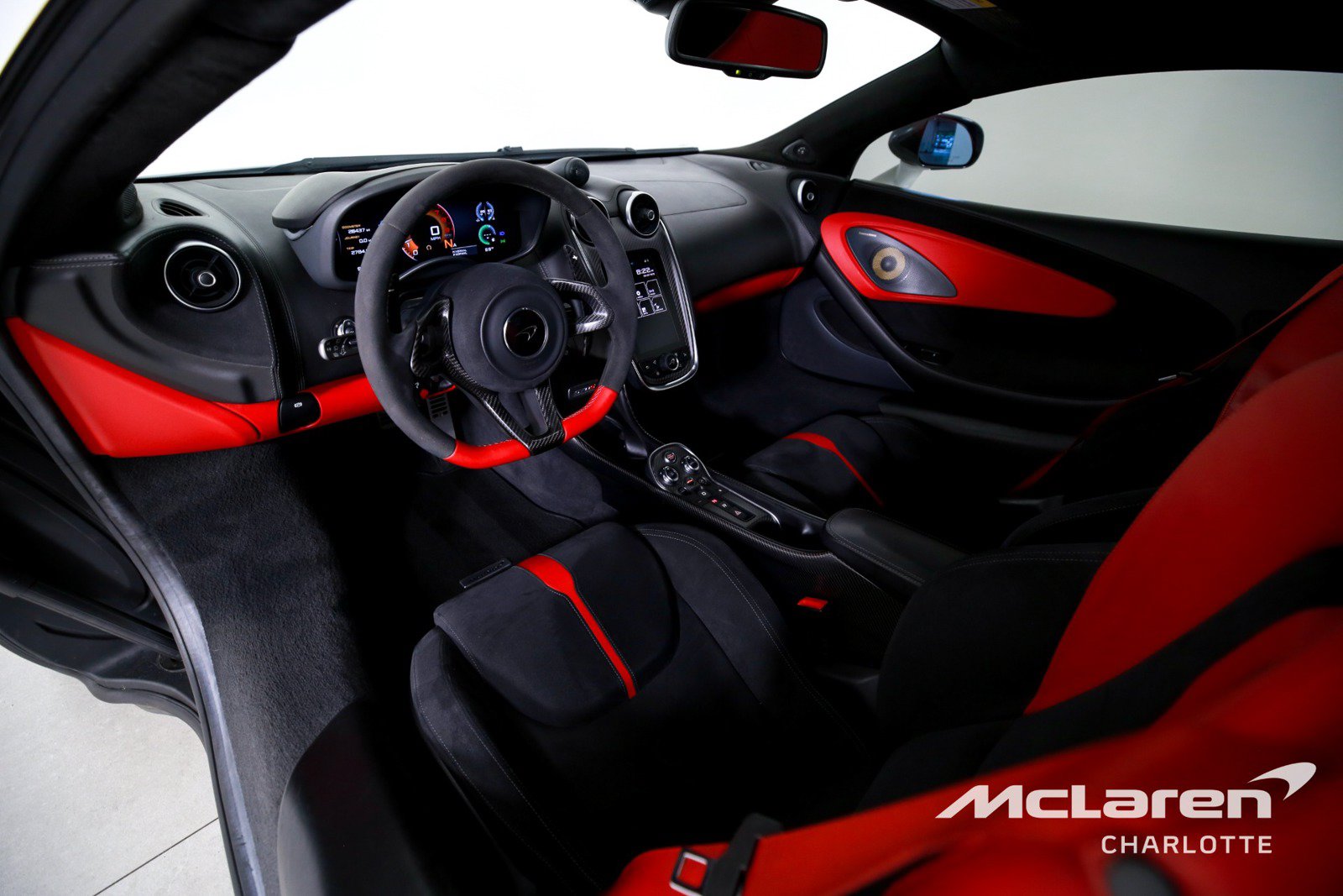 Used 2017 McLaren 570S Coupe RWD image 13