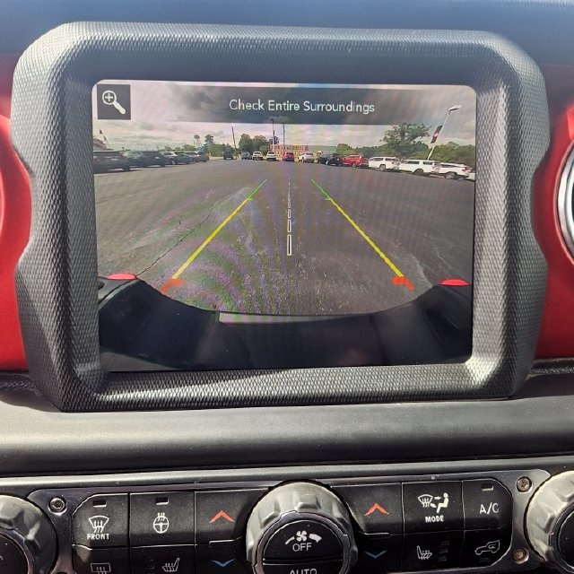 Used 2020 Jeep Gladiator Rubicon AWD/4WD image 25