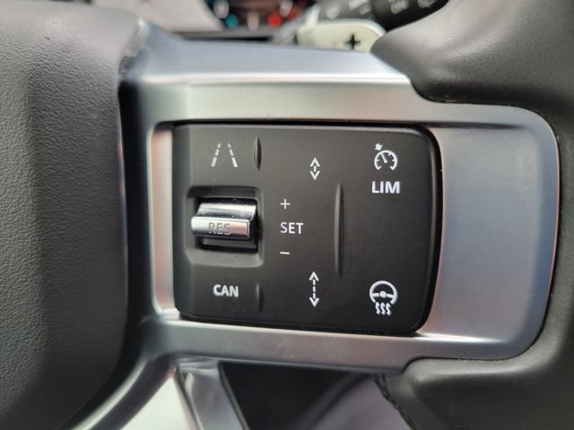 Used 2024 Land Rover Discovery S image 31