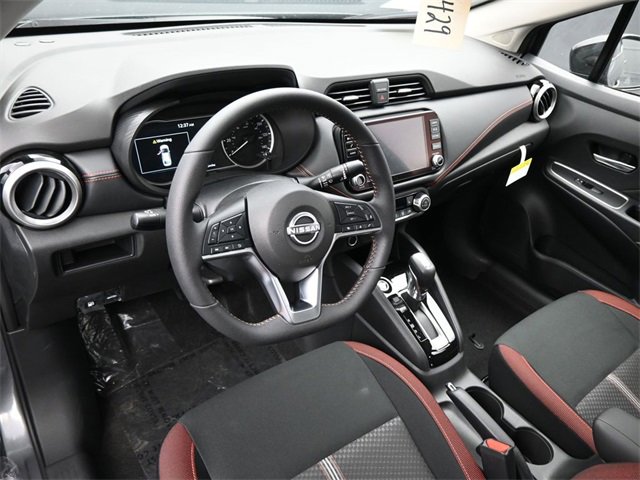 New 2025 Nissan Versa SR w/ Trunk Package image 19