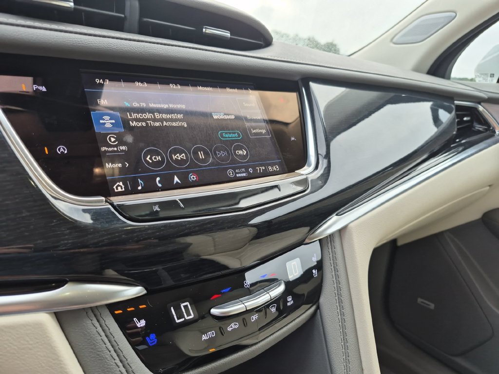 Certified 2025 Cadillac XT6 Premium Luxury w/ LPO, Floor Liner Package AWD/4WD image 20