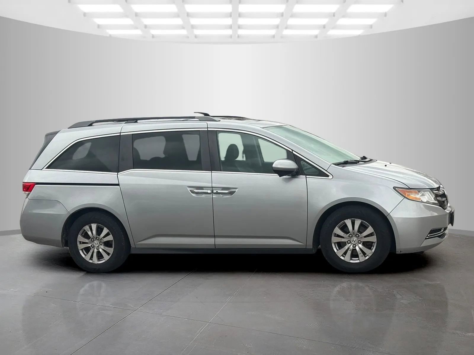 Used 2016 Honda Odyssey EX-L image 3
