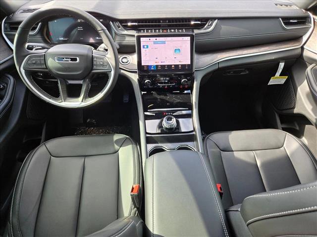 New 2025 Jeep Grand Cherokee L Limited w/ Black Appearance Package image 15