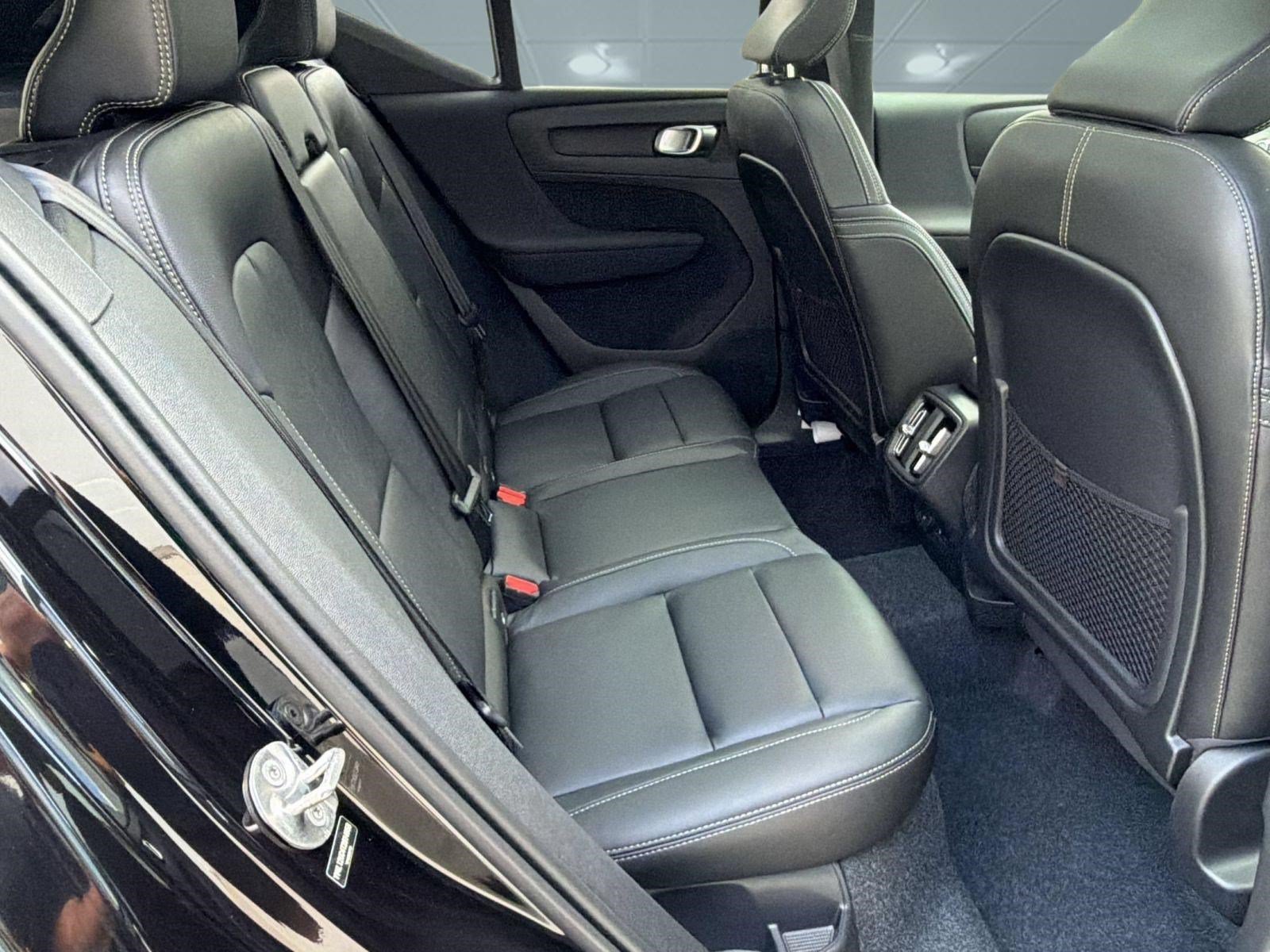 New 2026 Volvo XC40 B5 Plus w/ Climate Package AWD/4WD image 30
