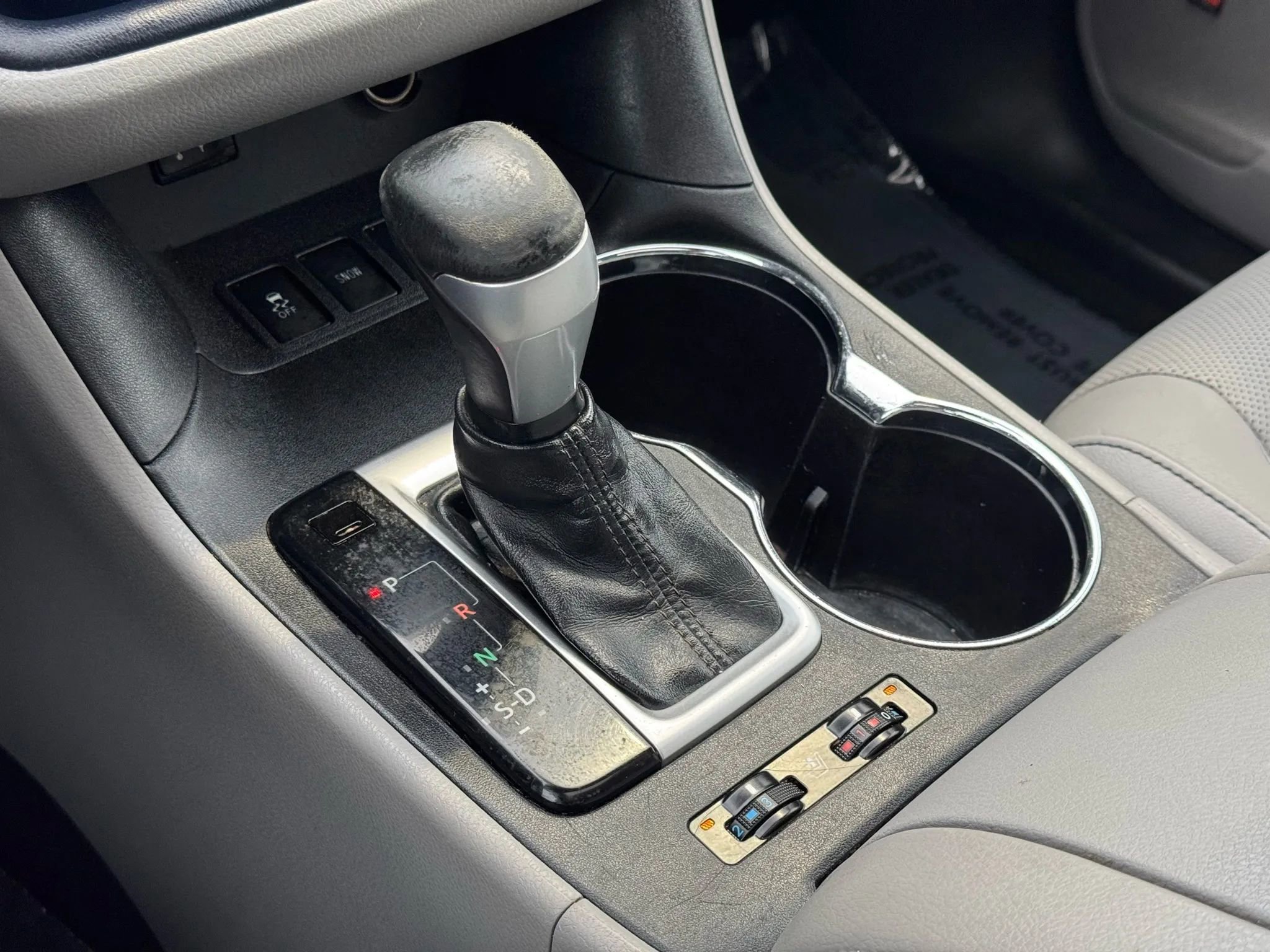 Used 2014 Toyota Highlander Limited w/ Preferred Accessory Package image 24