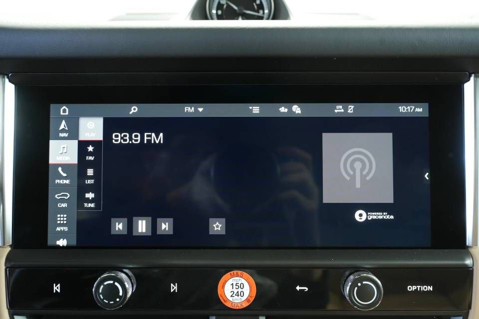 Certified 2026 Porsche Macan AWD/4WD image 18