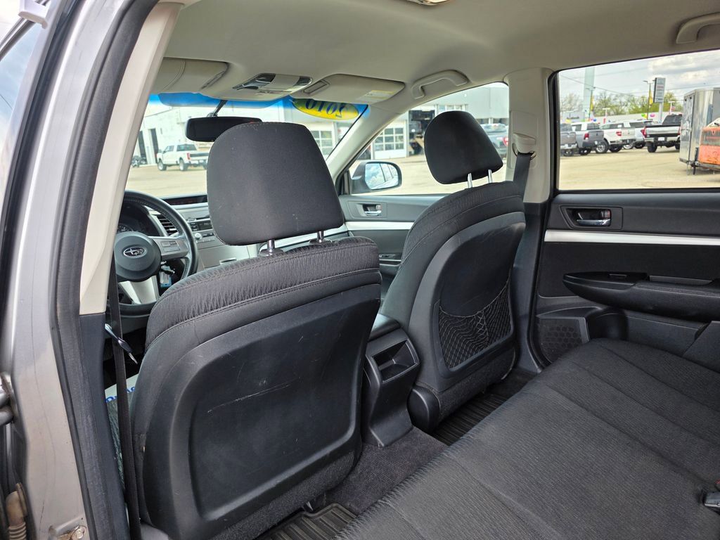 Used 2010 Subaru Outback 2.5i Premium AWD/4WD image 19