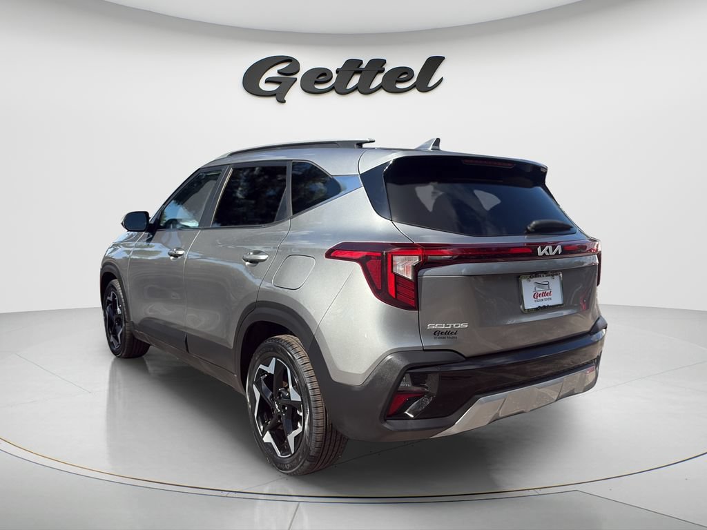 Used 2024 Kia Seltos EX FWD image 7