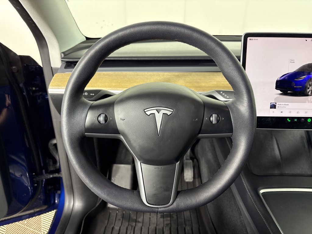Used 2023 Tesla Model Y Long Range AWD/4WD image 18