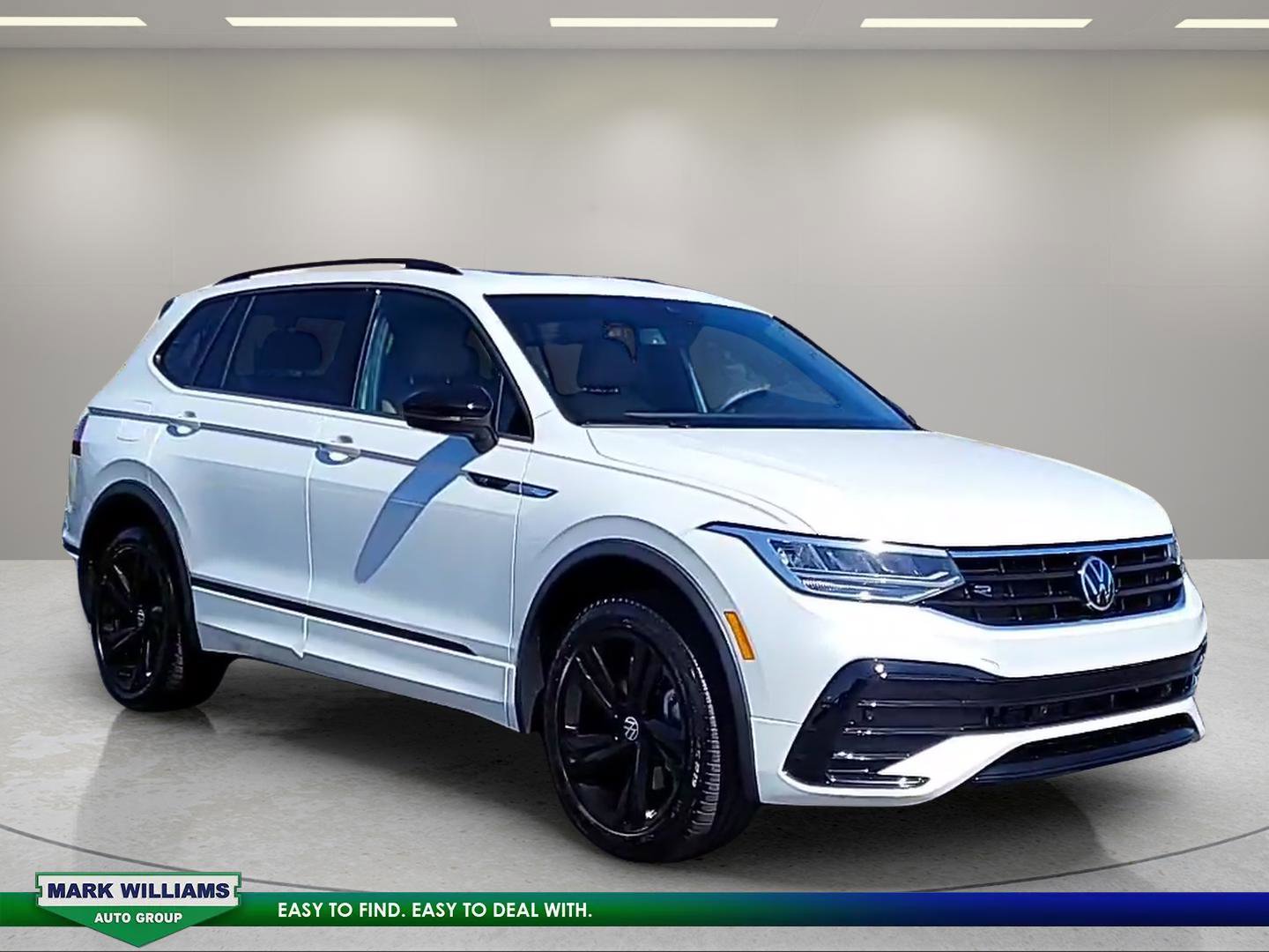 Used 2024 Volkswagen Tiguan SE R-Line AWD/4WD image 1