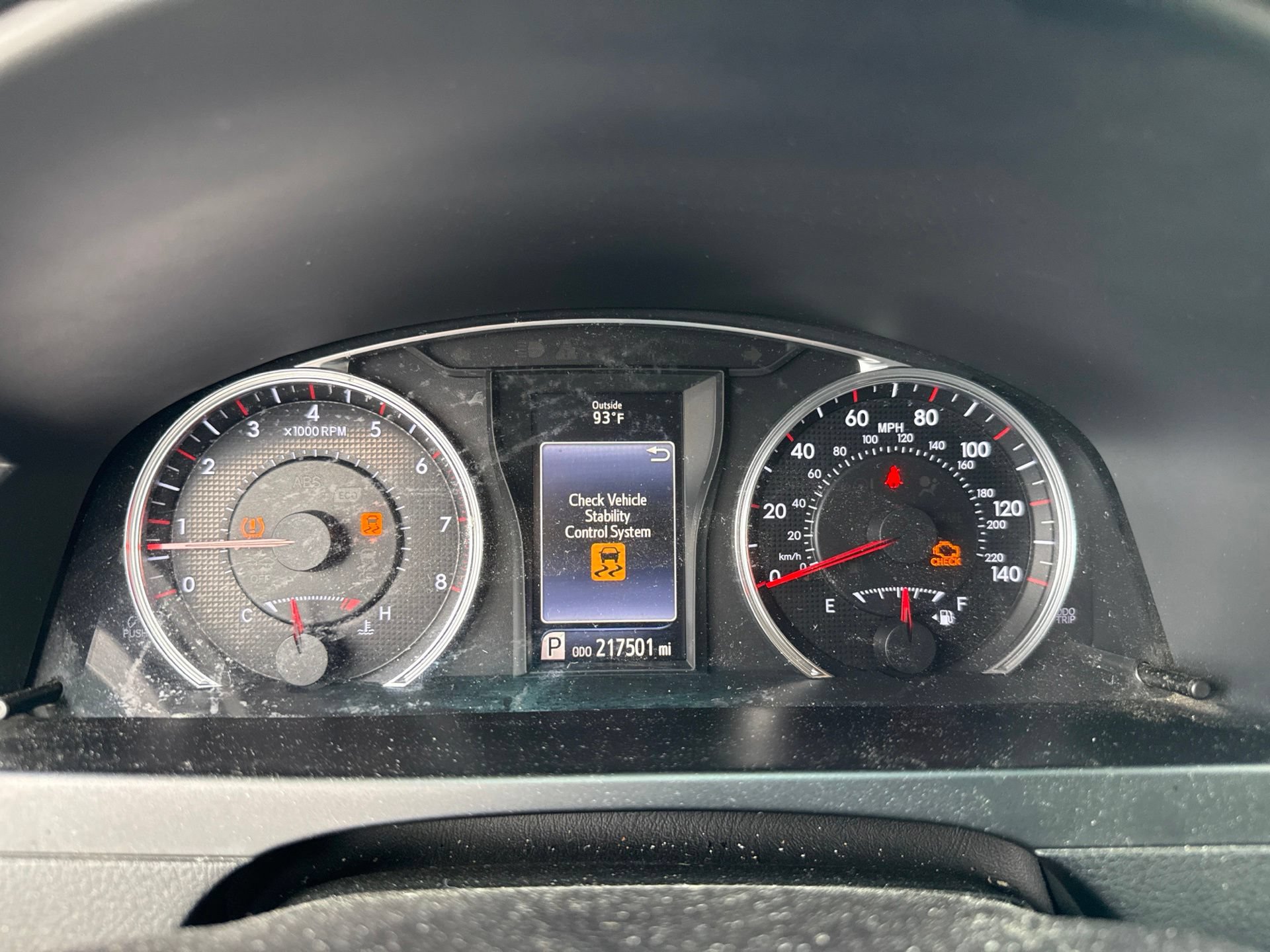 Used 2015 Toyota Camry SE w/ Moonroof Package FWD image 3