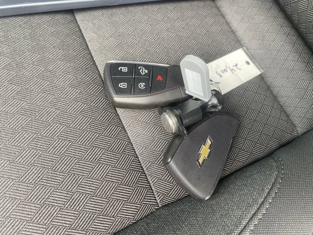 Used 2023 Chevrolet Silverado 1500 LT AWD/4WD image 34