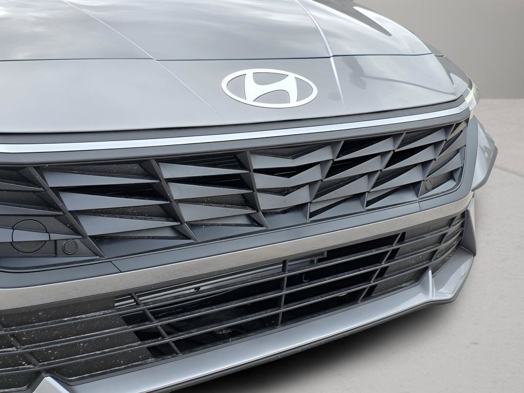 New 2026 Hyundai Elantra Sport image 9